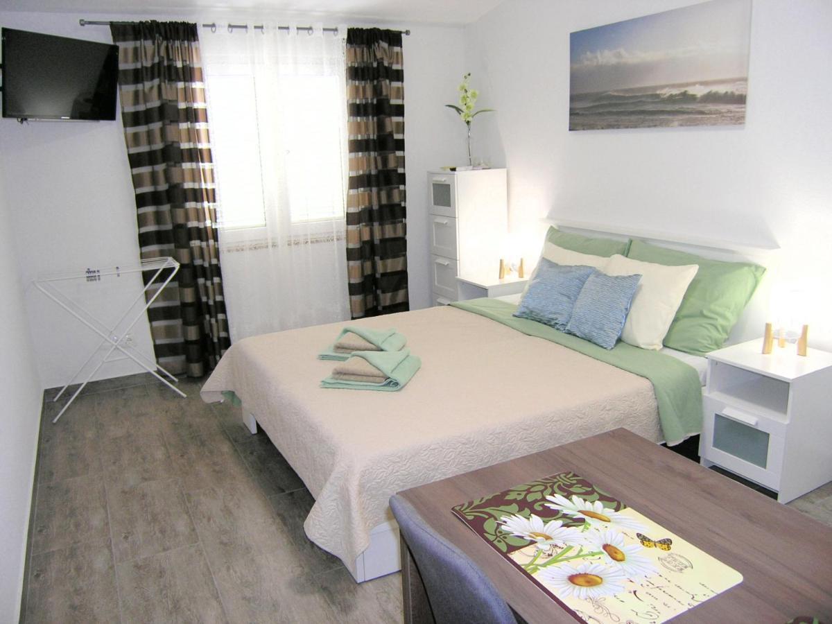 Apartmani Zganec Baška Esterno foto