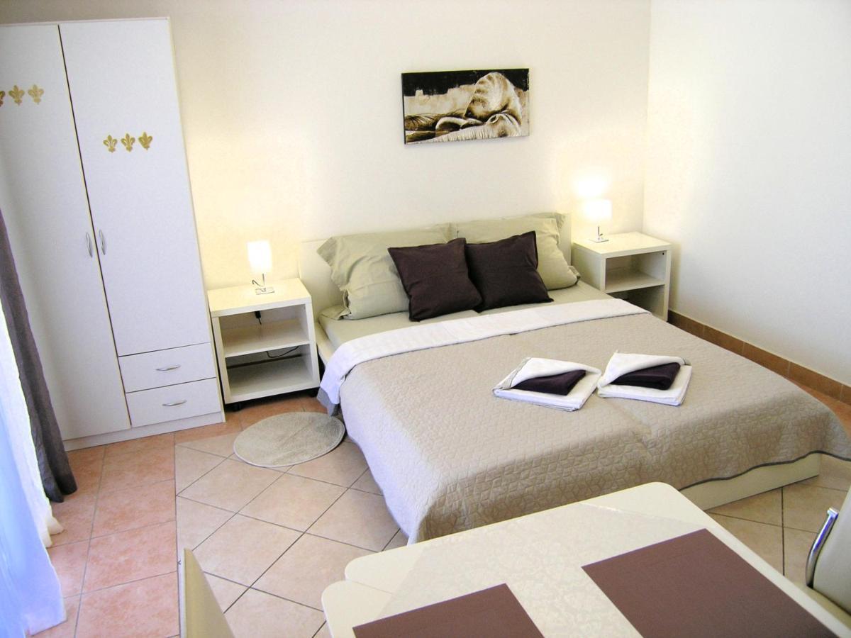 Apartmani Zganec Baška Esterno foto