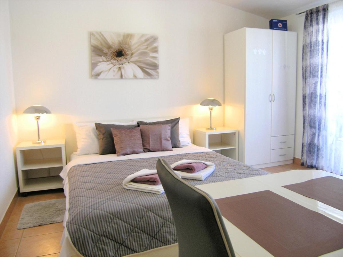 Apartmani Zganec Baška Esterno foto